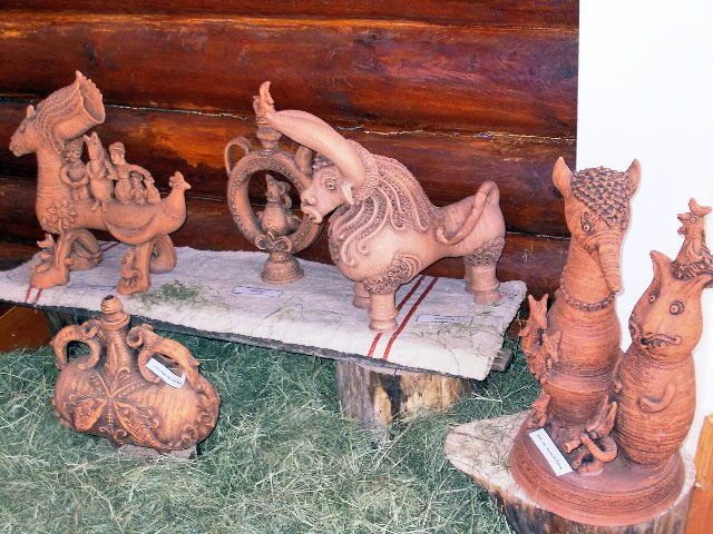 Роботи Л. Денисенко-Єременко. Глина, ліплення